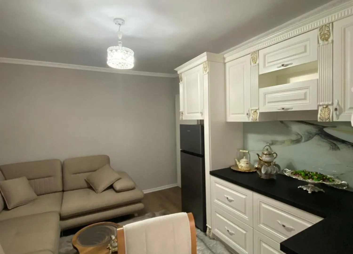Cenis Apartment 티라나 알바니아