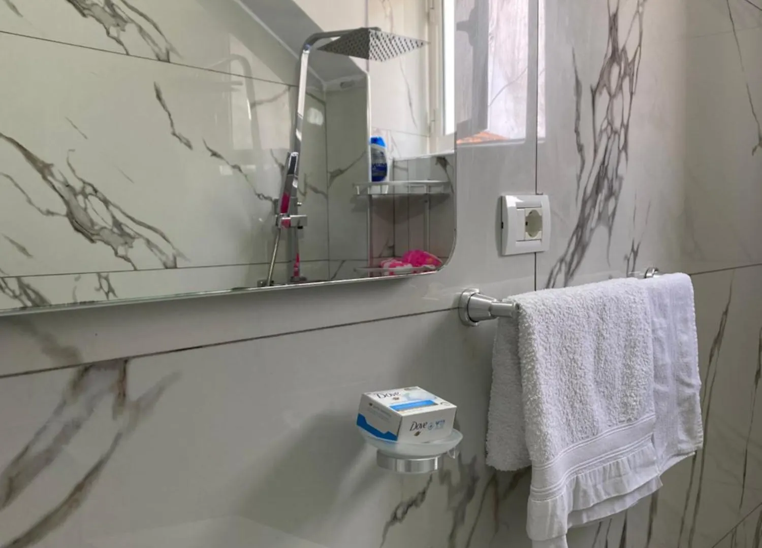 Cenis Apartment 티라나