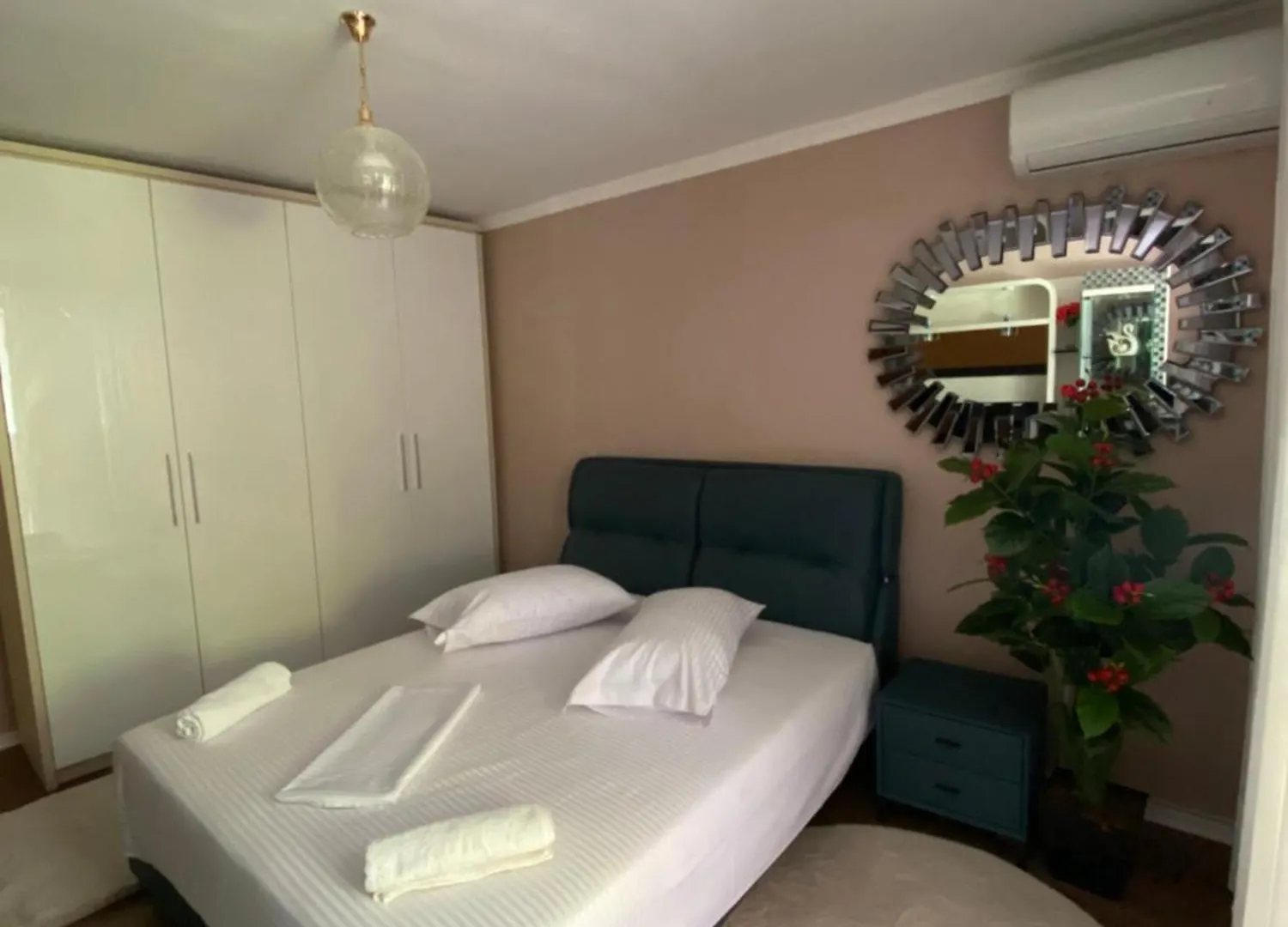 Cenis Apartment 티라나 0*,